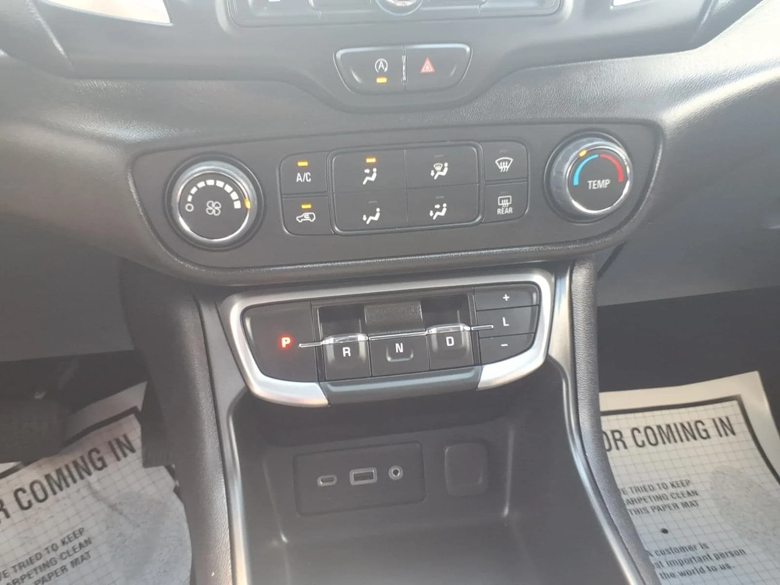Used 2024 Sterling Metallic GMC SLE image 21