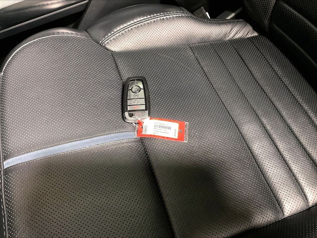Used 2025 White Ford Platinum image 31