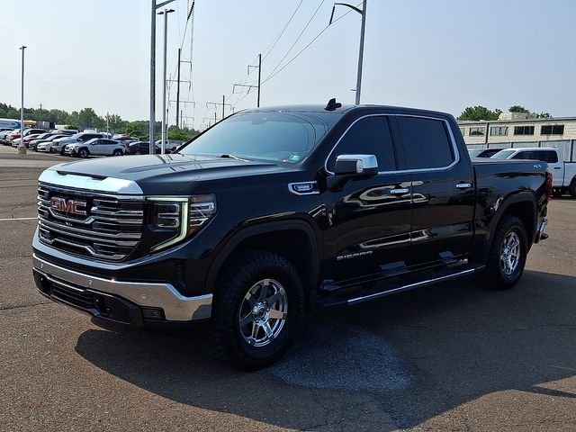 Certified Used 2024 Onyx Black GMC SLT image 3