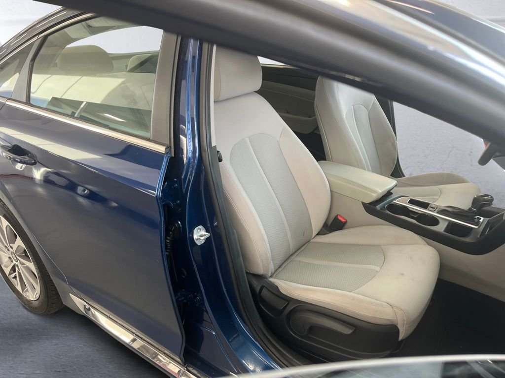 Used 2017 Blue Hyundai Sport image 14