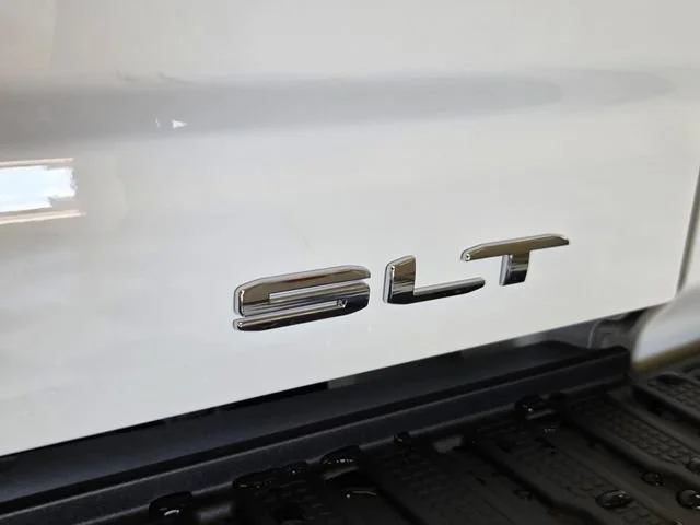 New 2026 Summit White GMC SLT DRW image 7