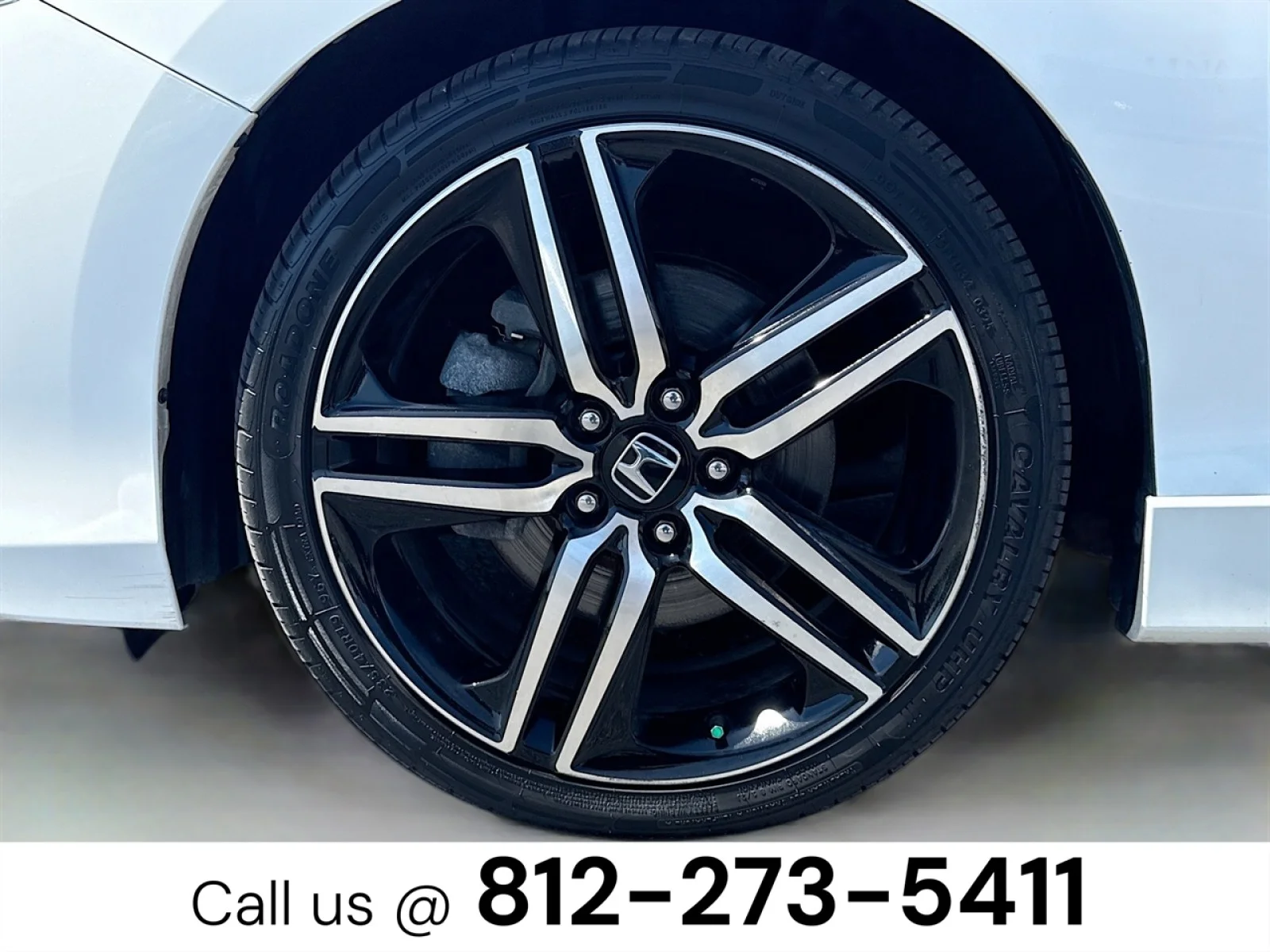 Used 2017 White Honda Touring image 32
