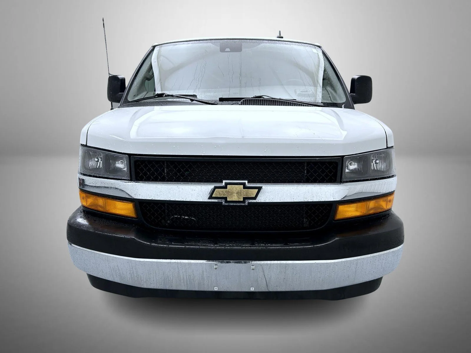Used 2025 White Chevrolet LT image 2