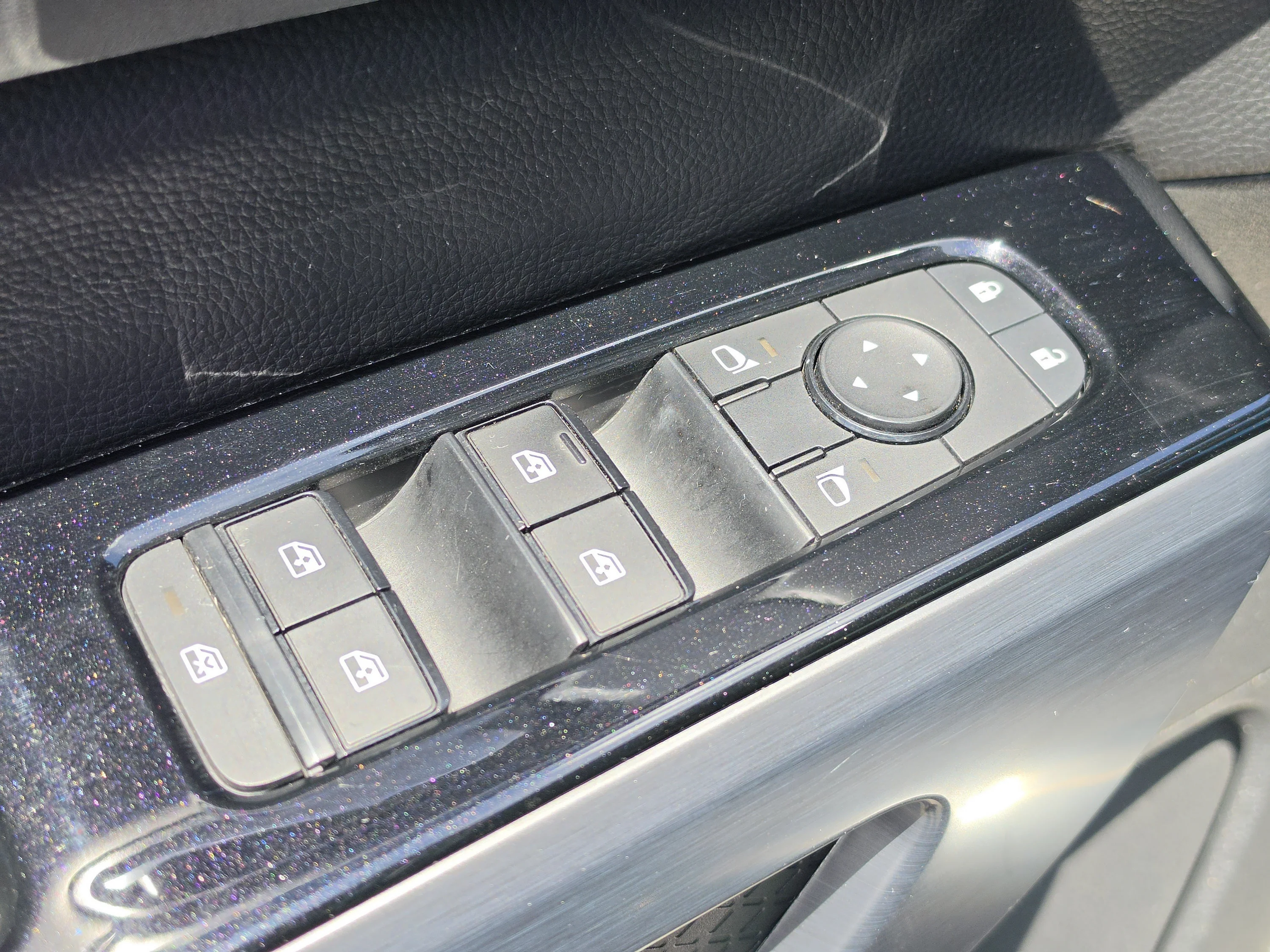 Used 2023 Obsidian Green Pearl Nissan SL image 24