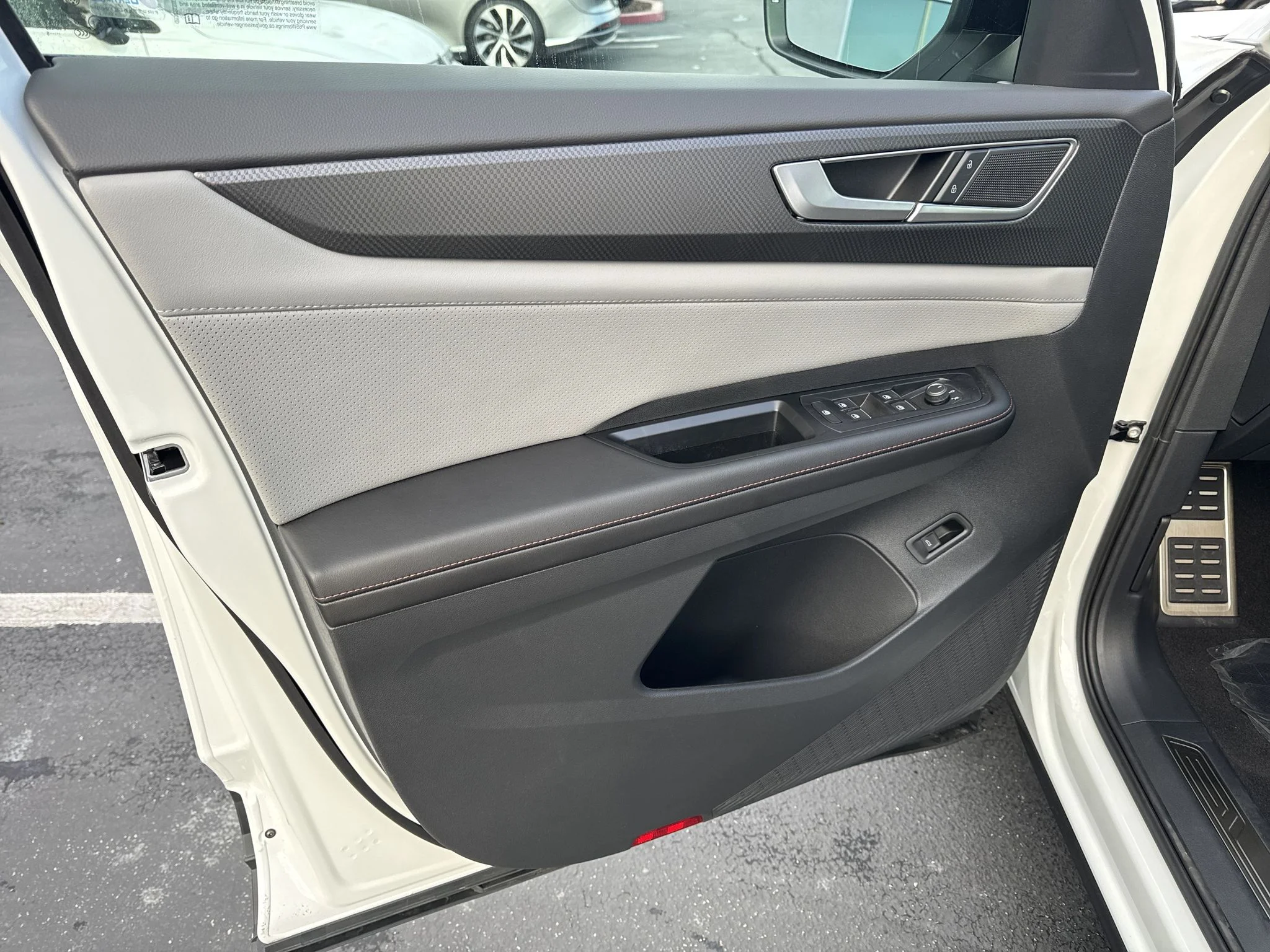 New 2026 Opal White Pearl Volkswagen 2.0T Peak Edition image 12