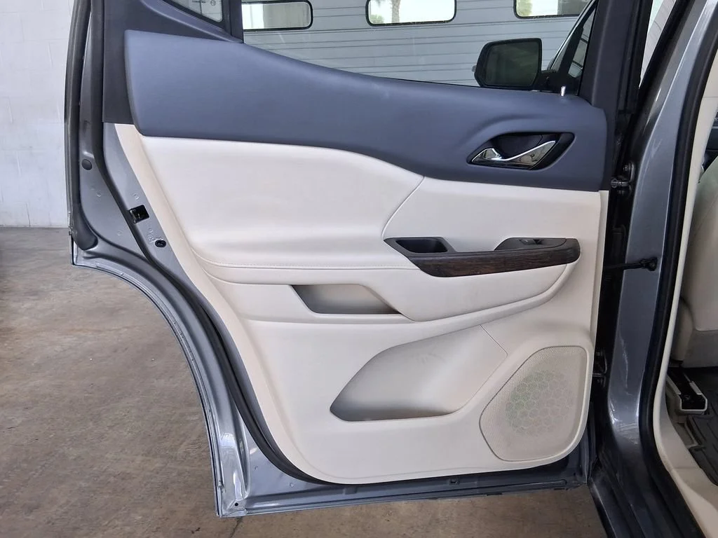 Used 2021 SATIN STEEL METALLIC GMC Denali image 21