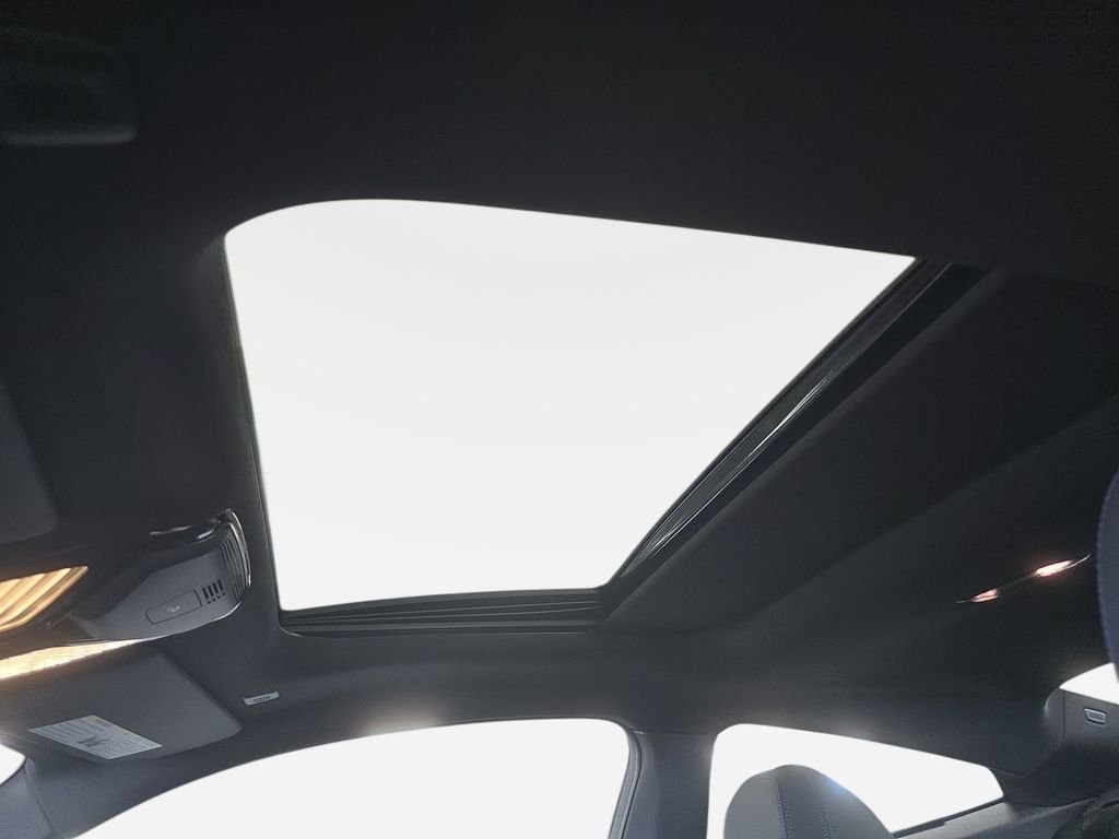 New 2027 Mineral White Metallic BMW M440i xDrive image 14
