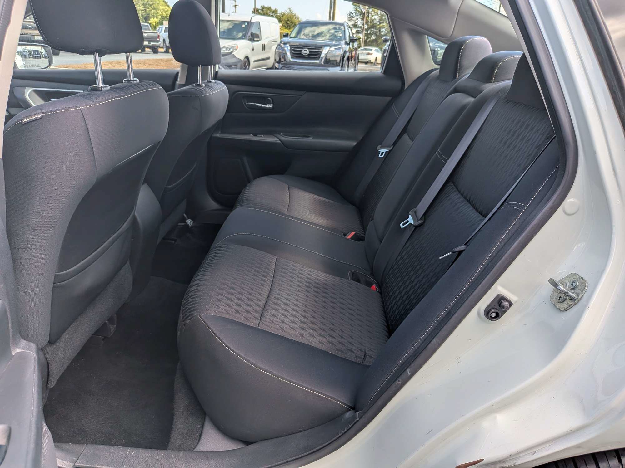 Used 2018 White Nissan 2.5 S image 11