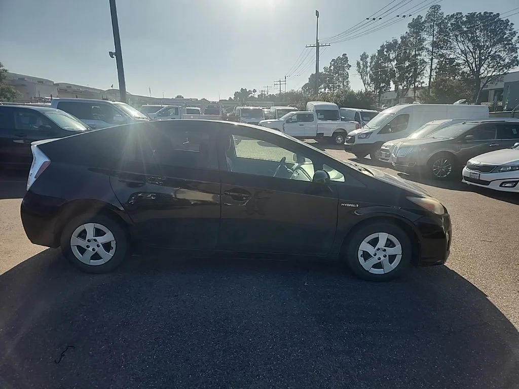 Used 2010 Black Toyota II image 17