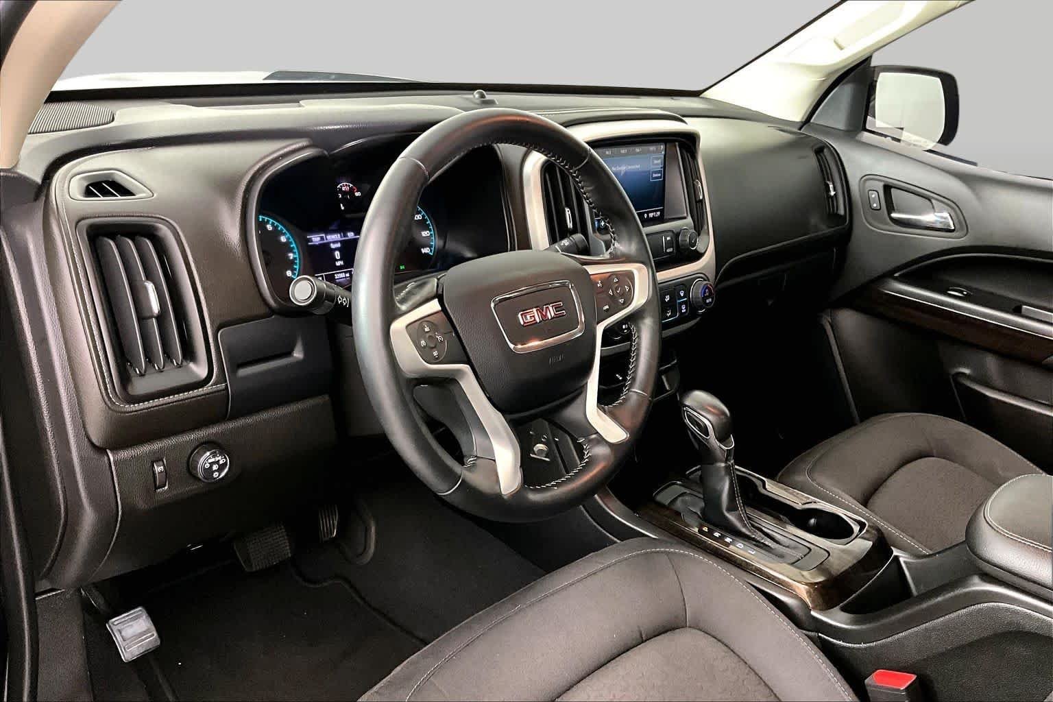 Used 2022 Onyx Black GMC 2WD Elevation image 17