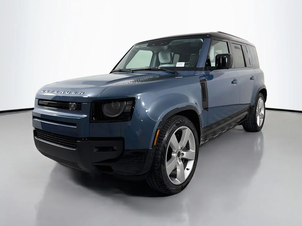 New 2026 Tasman Blue Land Rover X-Dynamic SE image 1