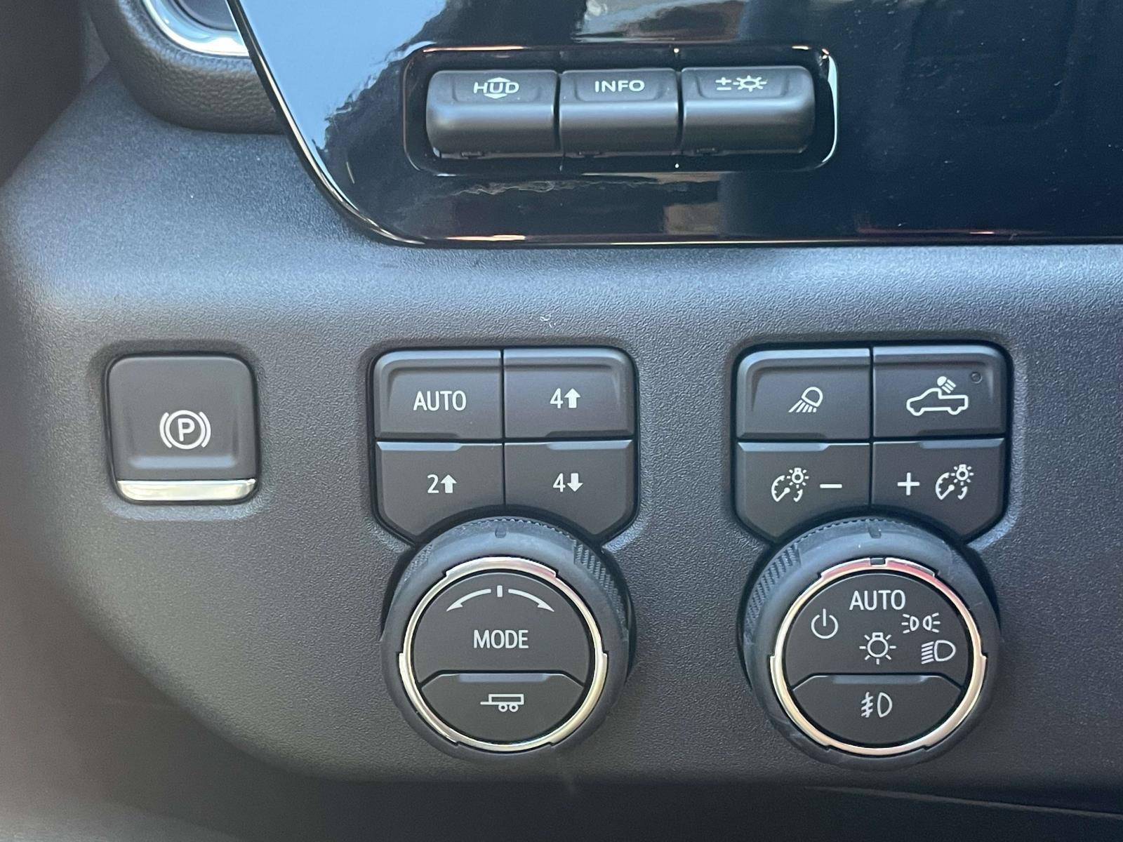 2026 Chevrolet Silverado 3500 HD High Country - Photo 19