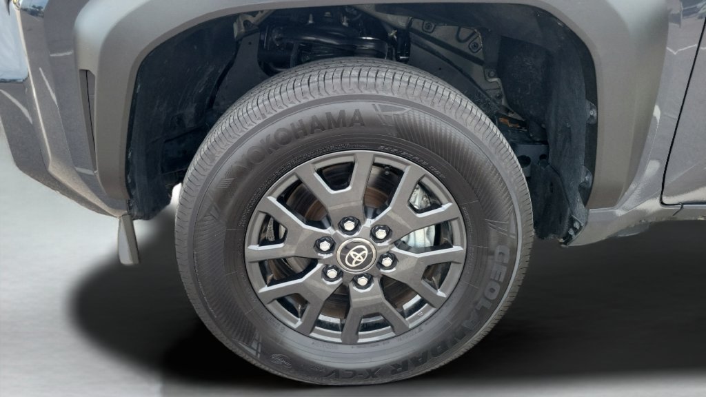 Certified Used 2025  Toyota SR5 image 26