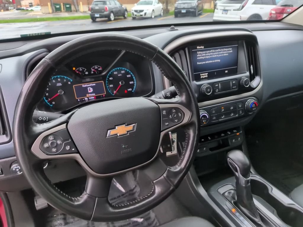 Used 2022 Red Chevrolet Z71 image 30