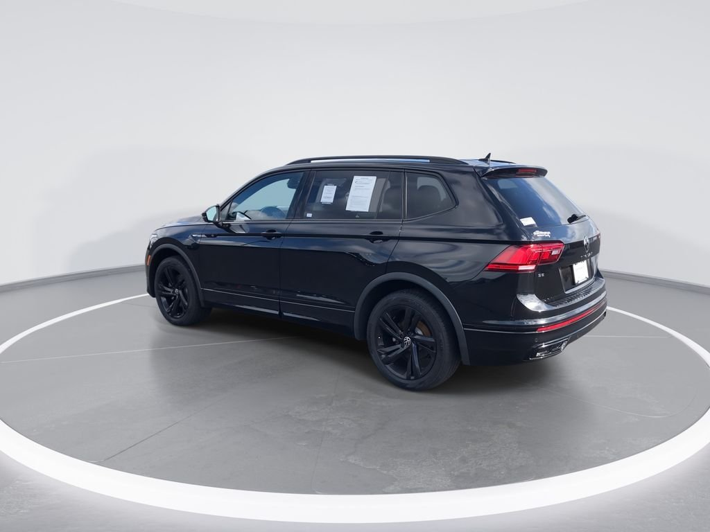 Used 2023 Black Volkswagen 2.0T SE R-Line Black image 6
