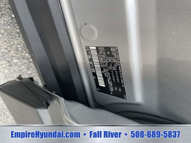 Used 2025 Silver Sky Metallic Toyota XLE image 20