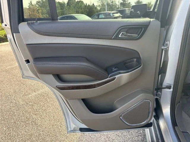 Used 2018 Silver Chevrolet LT image 30