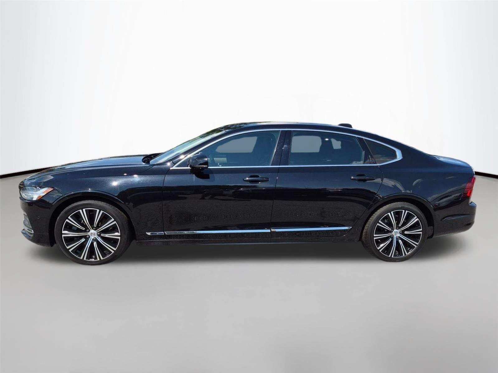 Used 2024 BLACK VOLVO  image 8