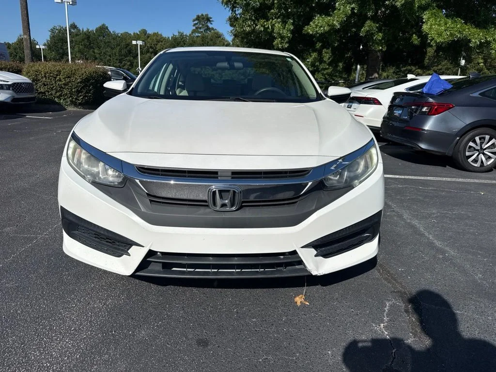 Certified Used 2018 Taffeta White Honda EX image 8