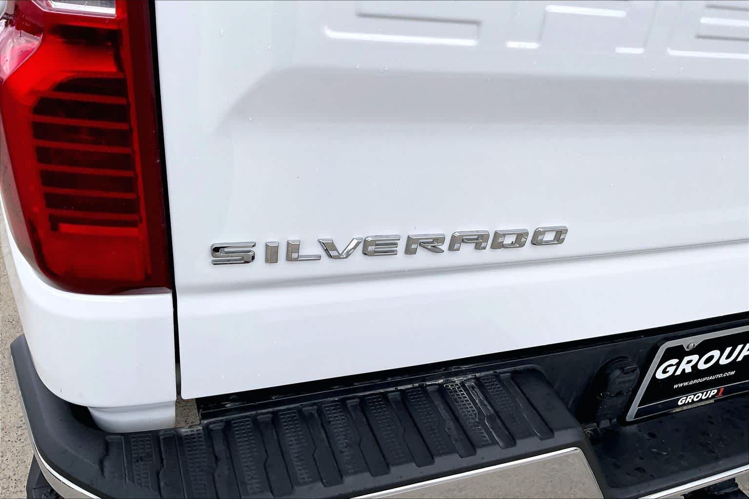 Used 2023 Summit White Chevrolet LT image 30