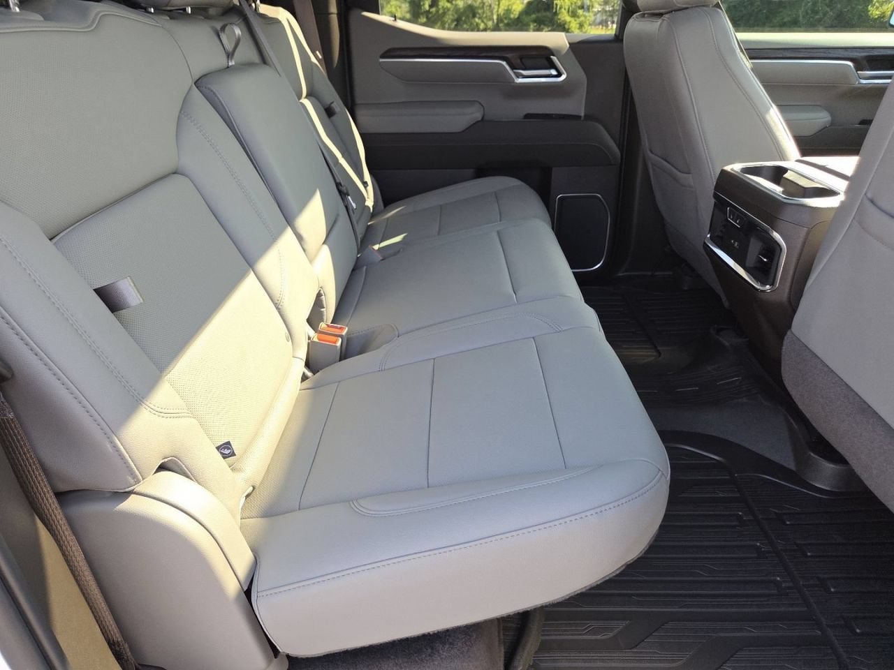 2026 GMC Sierra 1500 SLT - Photo 25