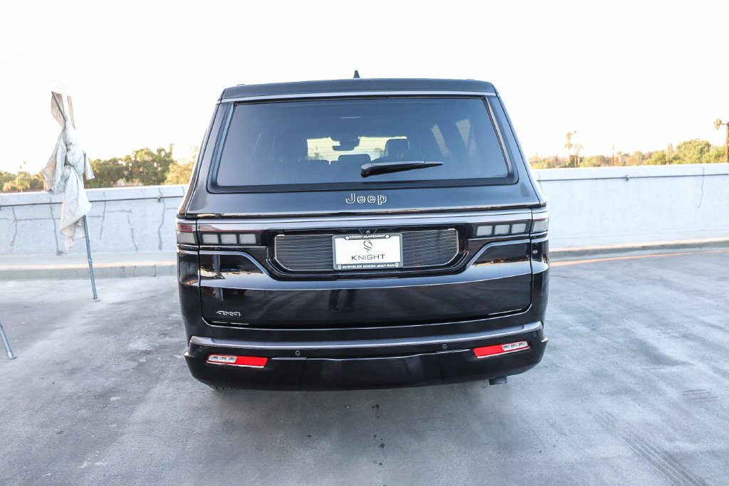 New 2026 Black Jeep Summit Obsidian image 8