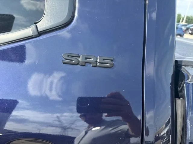 Used 2022 Blue Toyota SR5 image 6
