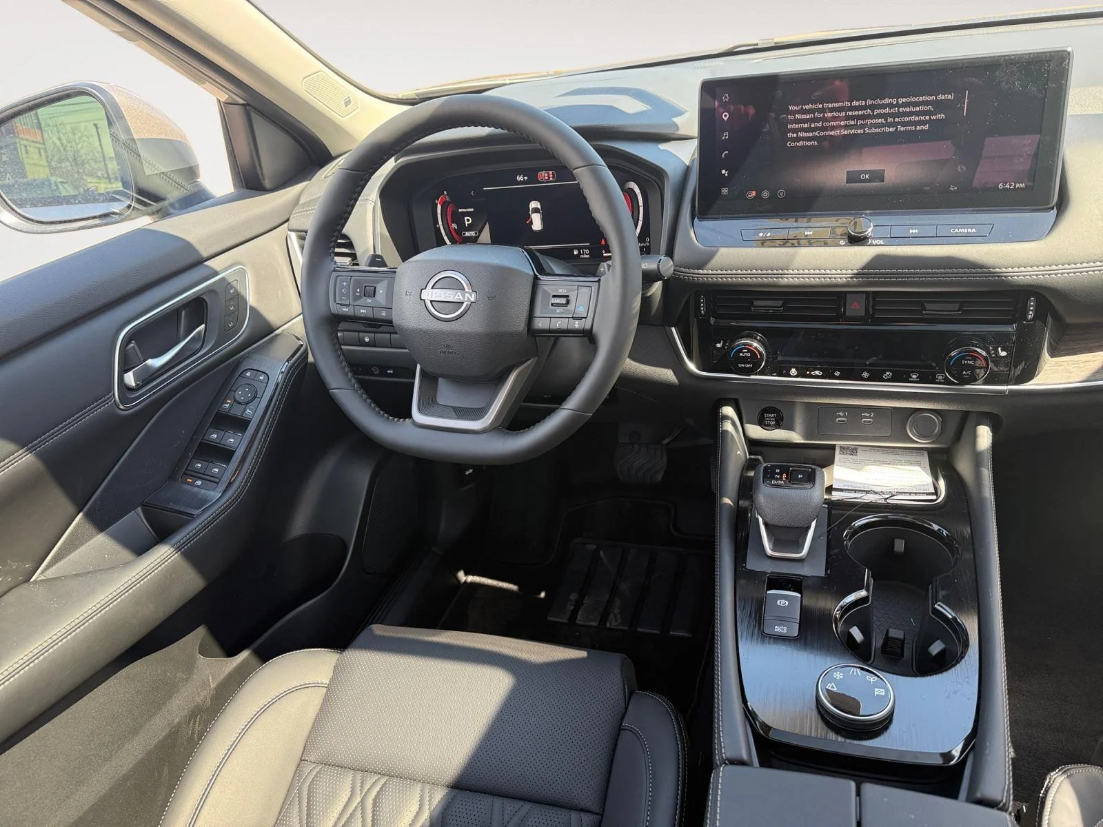 New 2026 Champagne Silver Metallic Nissan Platinum image 11