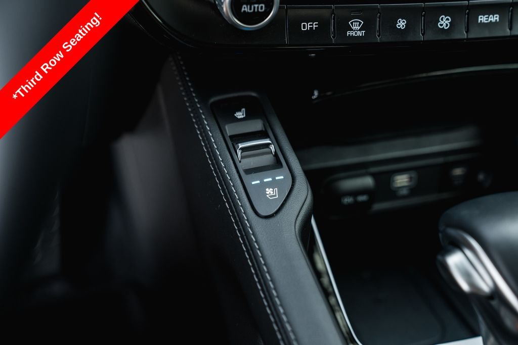 Used 2025 White Pearl Kia SX image 19