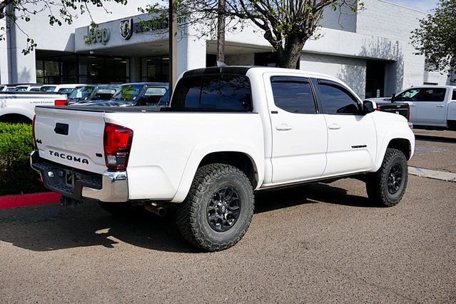 Used 2022 White Toyota SR5 image 7