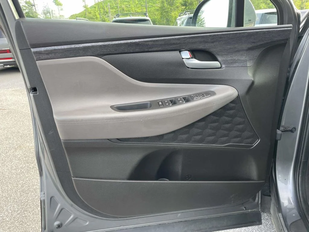 Used 2019 Machine Gray Hyundai SE image 5