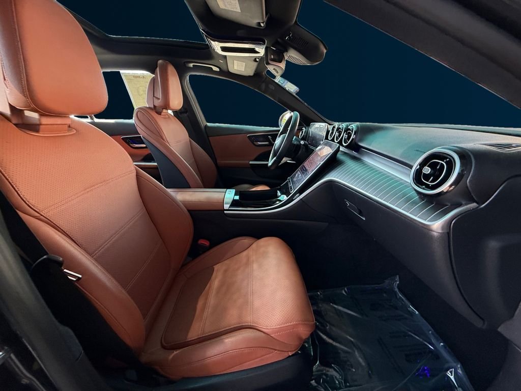 Used 2023  Mercedes-Benz C 300 image 17