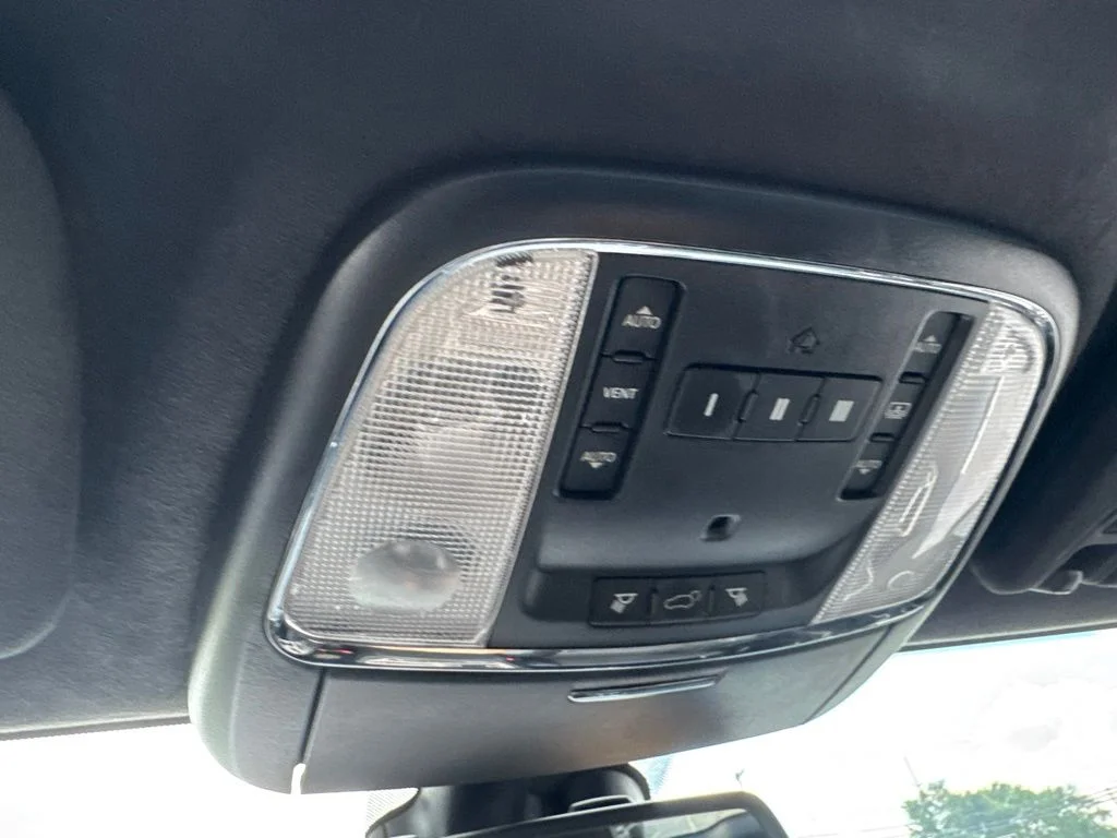 Used 2014 Beige Jeep Summit image 25