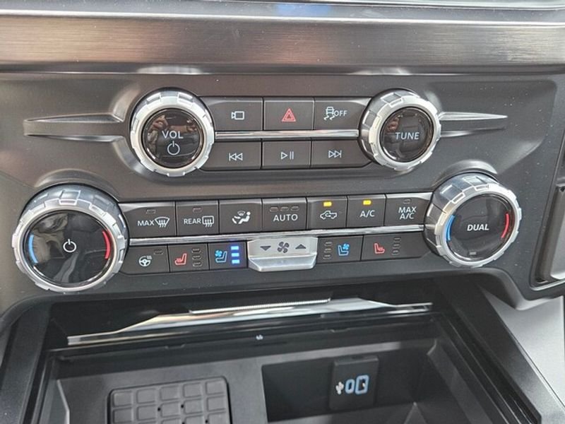 New 2026 Carbonized Gray Metallic Ford F-250® Lariat® image 23