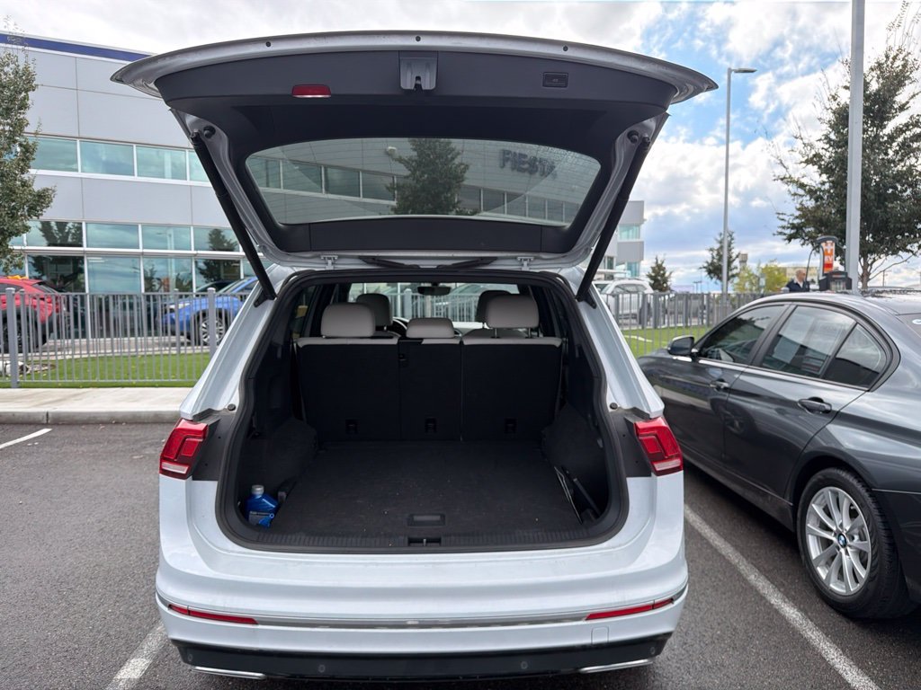 Used 2019 Green Volkswagen 2.0T SEL R-Line image 7