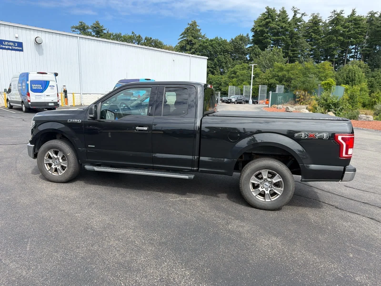 Used 2015 Tuxedo Black Metallic Ford XLT image 9