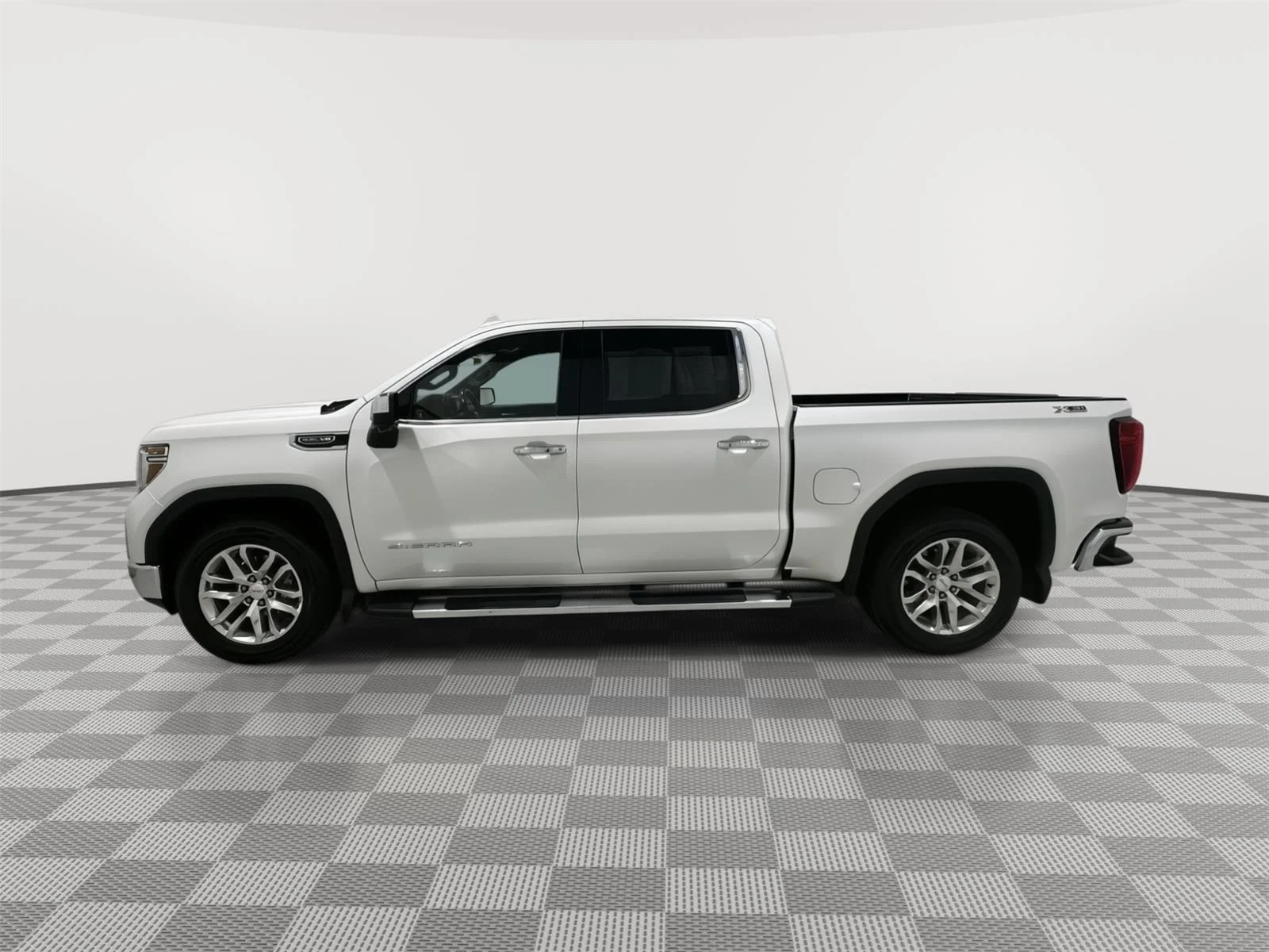 Used 2021 GMC Sierra 1500 SLT with VIN 1GTU9DED8MZ210194 for sale in Alexandria, Minnesota