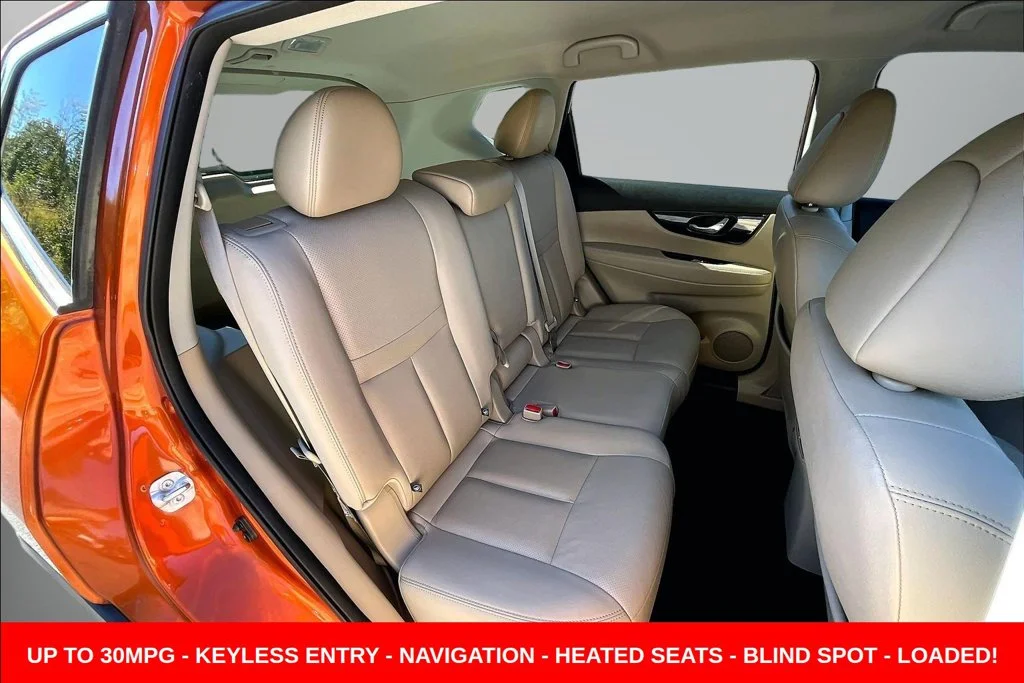 Used 2017 Orange Nissan SL image 31
