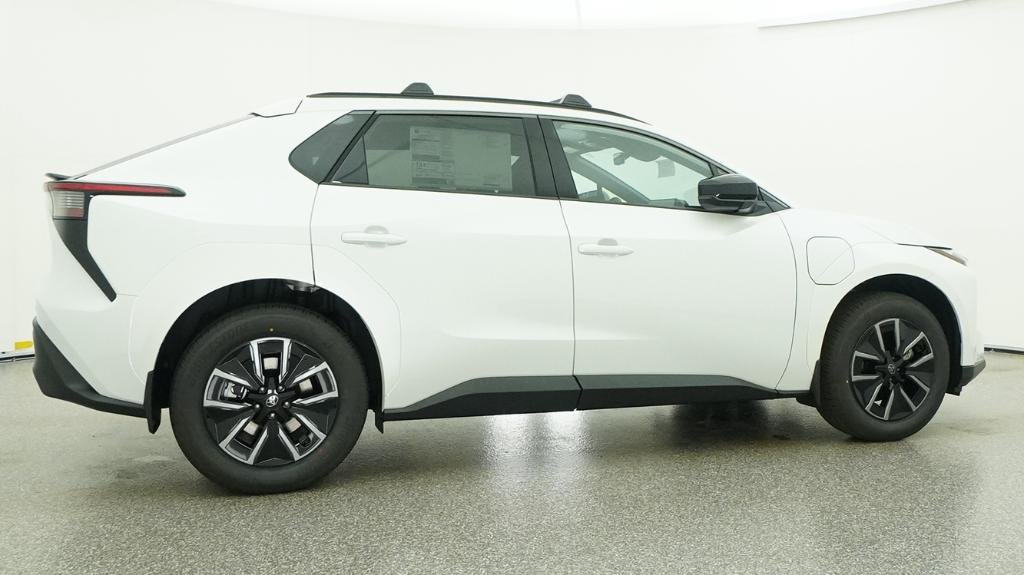New 2026 Wind Chill Pearl Toyota XLE image 60
