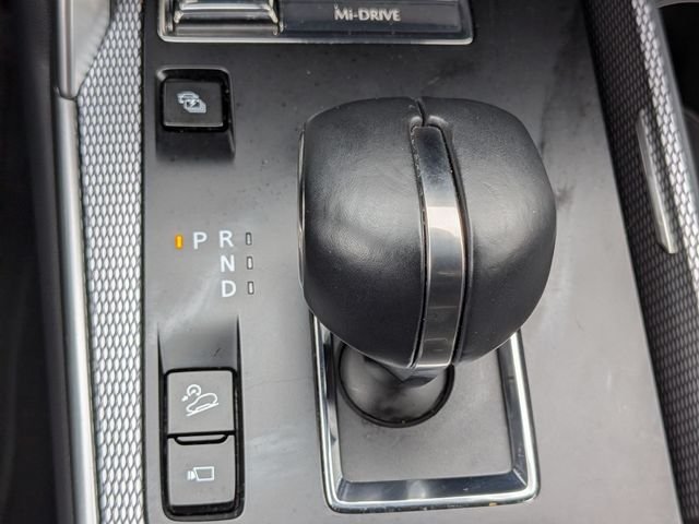 Used 2024 White Mazda Premium Plus image 27