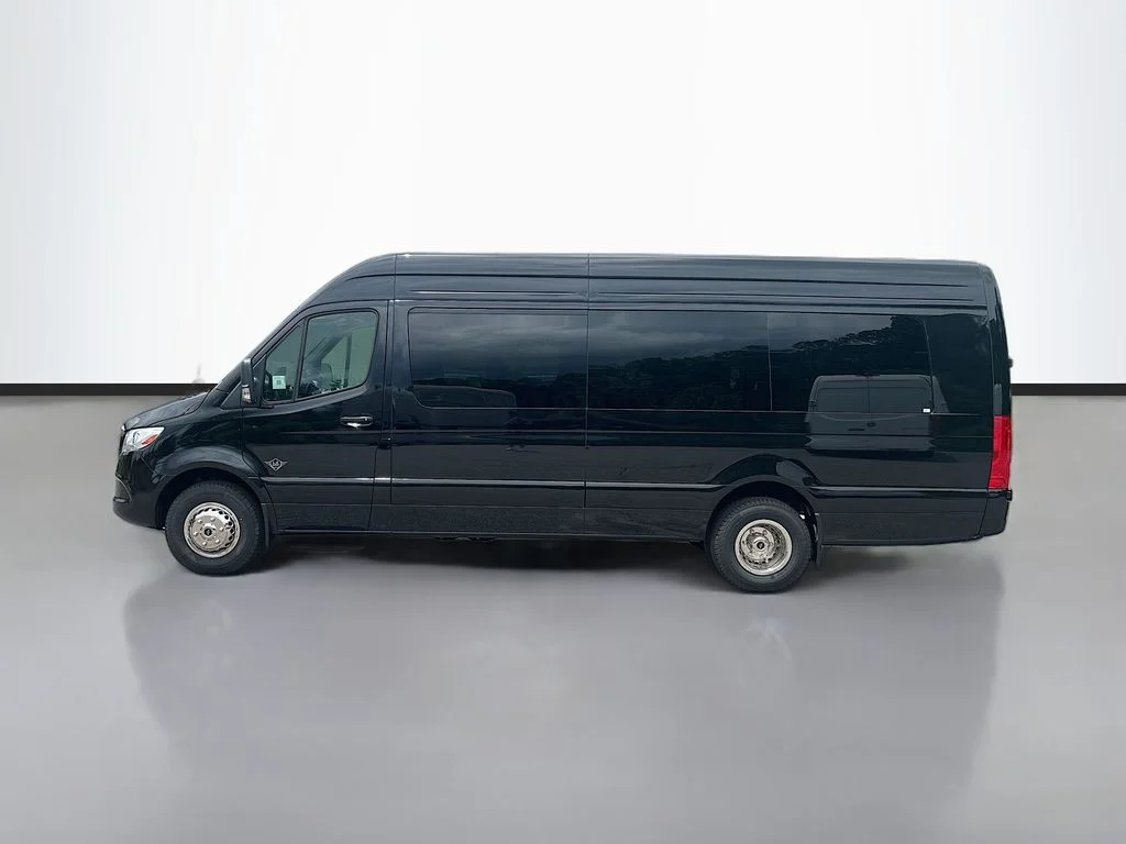 New 2025  Mercedes-Benz 15 Passenger Sliding Door image 7