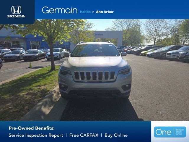 Used 2020 Billet Silver Metallic Jeep Latitude Plus image 12