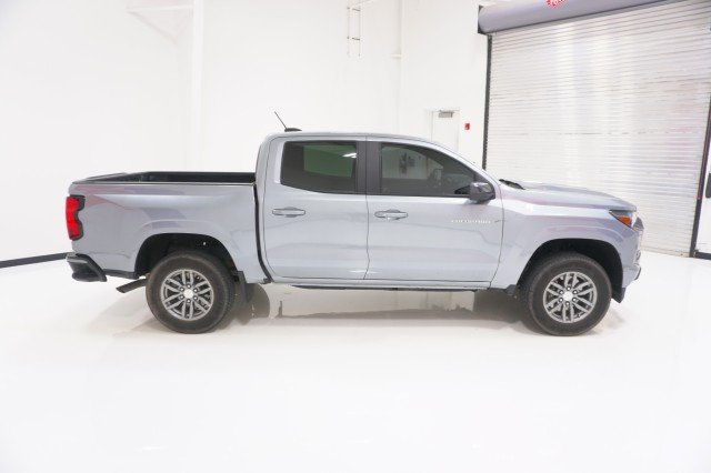 Used 2024 SILVER Chevrolet 2WD LT image 4