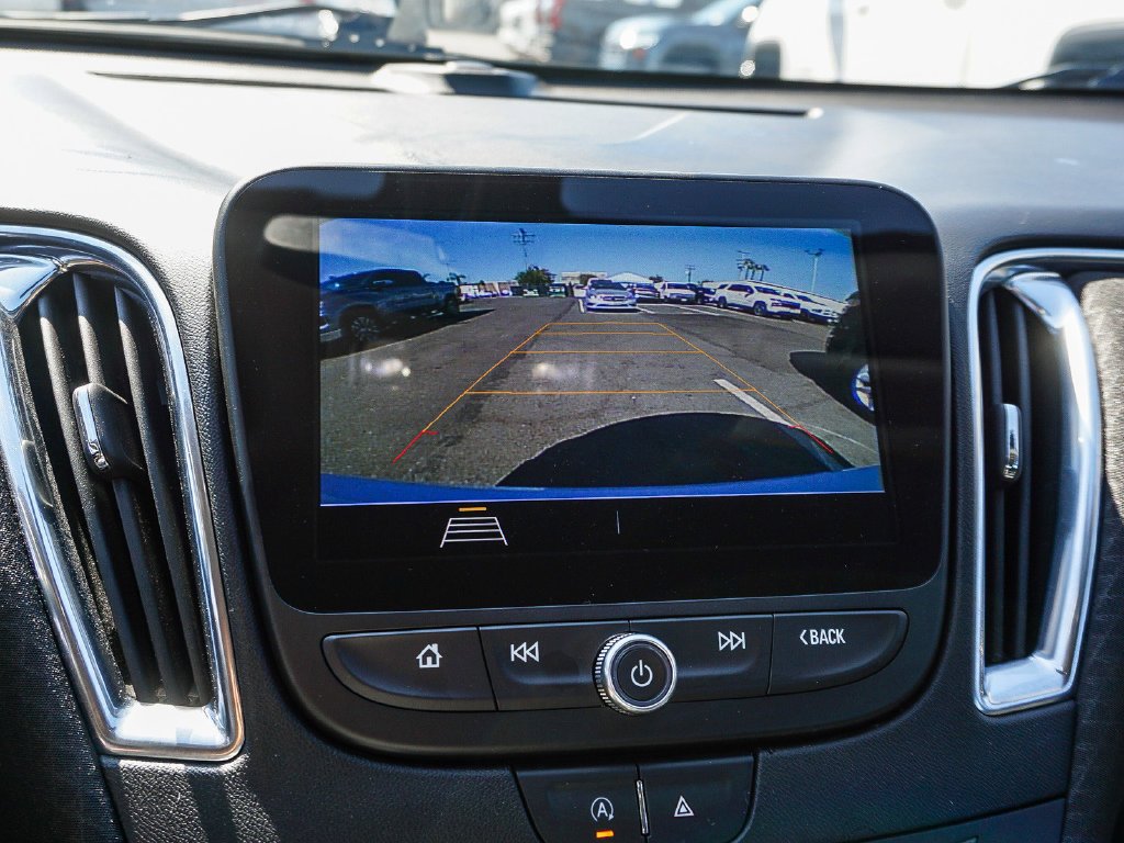 Used 2020 White Chevrolet LT image 23