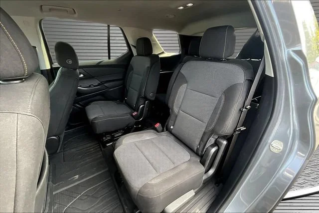 Used 2021 SATIN STEEL METALLIC Chevrolet LT Cloth image 21