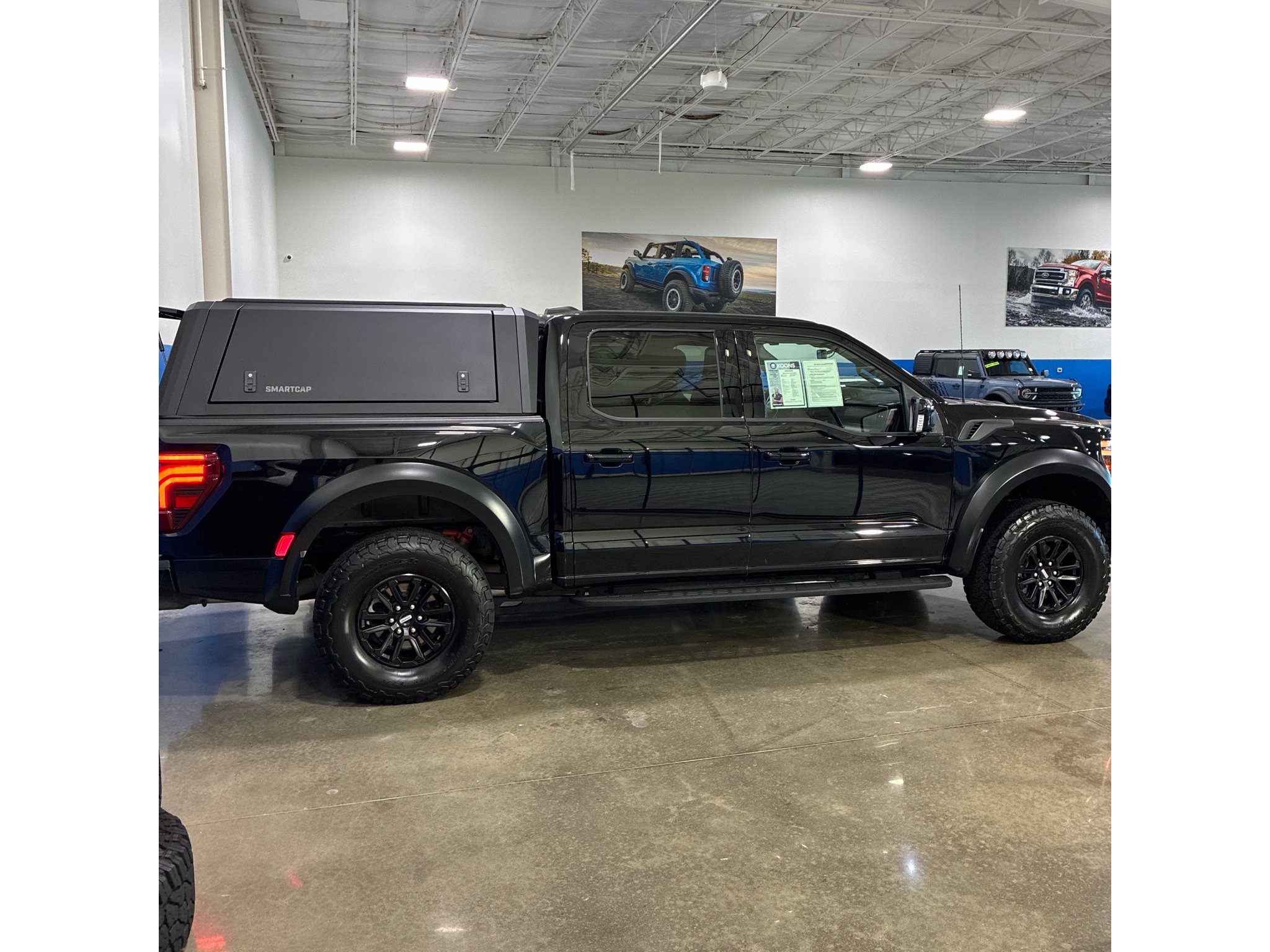 Used 2025 Agate Black Metallic Ford Raptor image 4