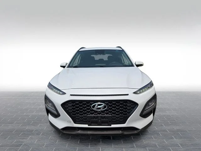 Used 2021 White Hyundai SEL image 2