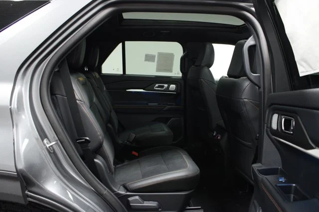 New 2026 Carbonized Gray Metallic Ford Tremor® image 40