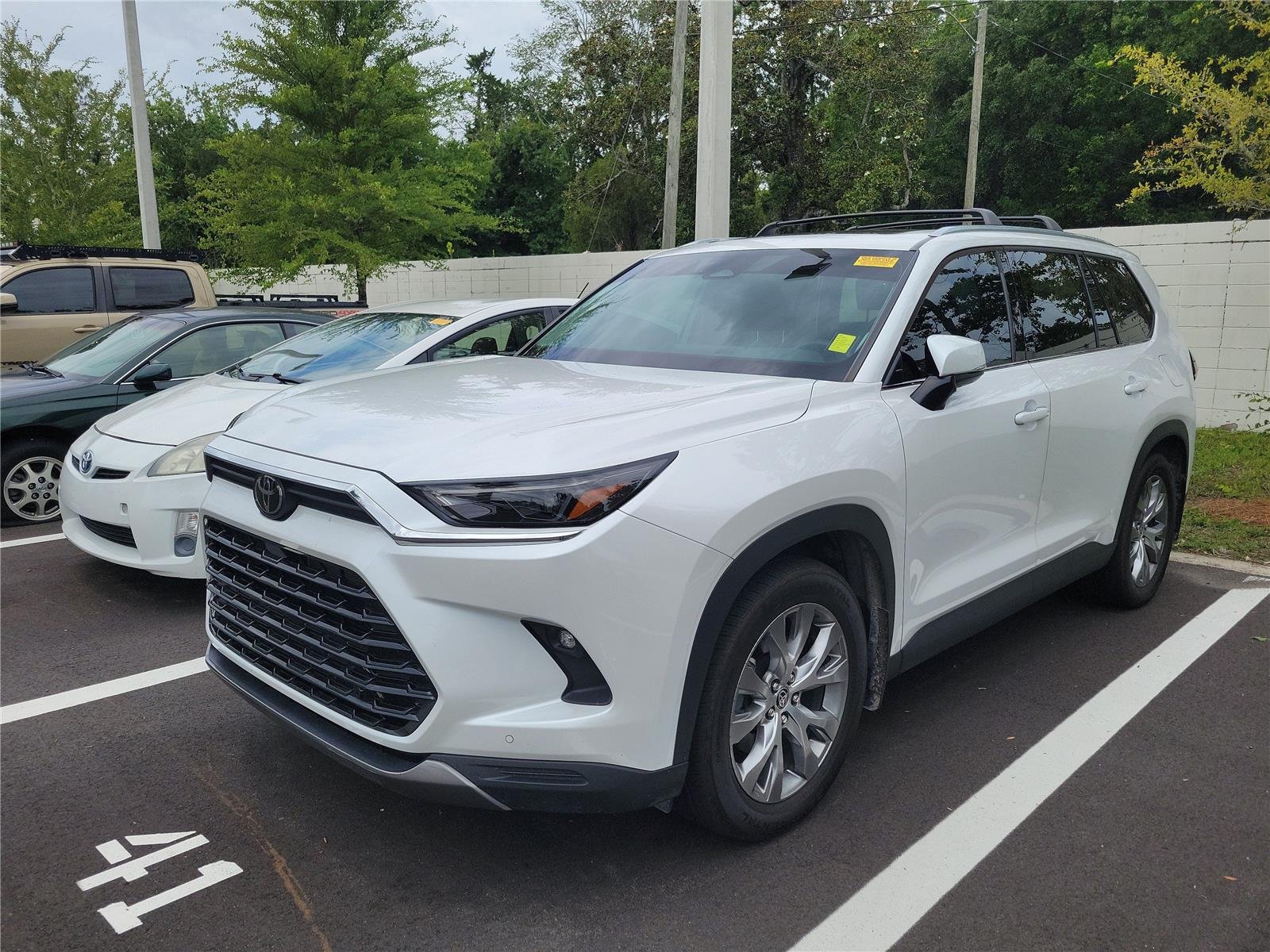 Used 2024 WIND CHILL PEARL TOYOTA TRUCK HYBRID LIMITED image 1