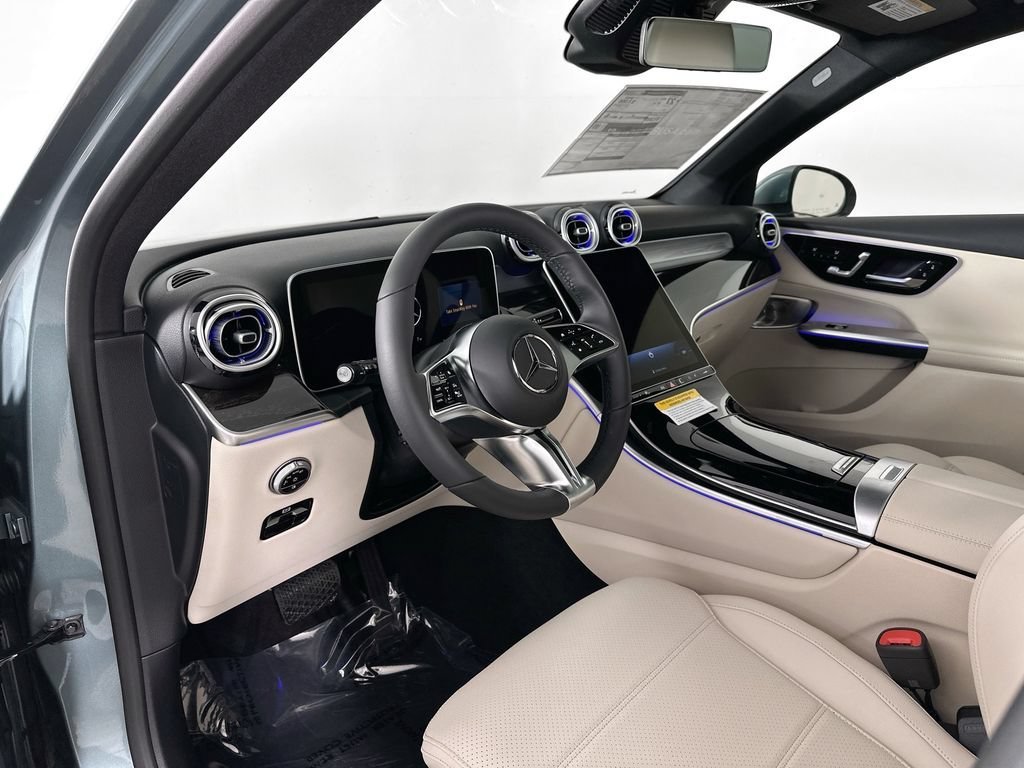 New 2026 Verde Silver Metallic Mercedes-Benz GLC 300 image 43